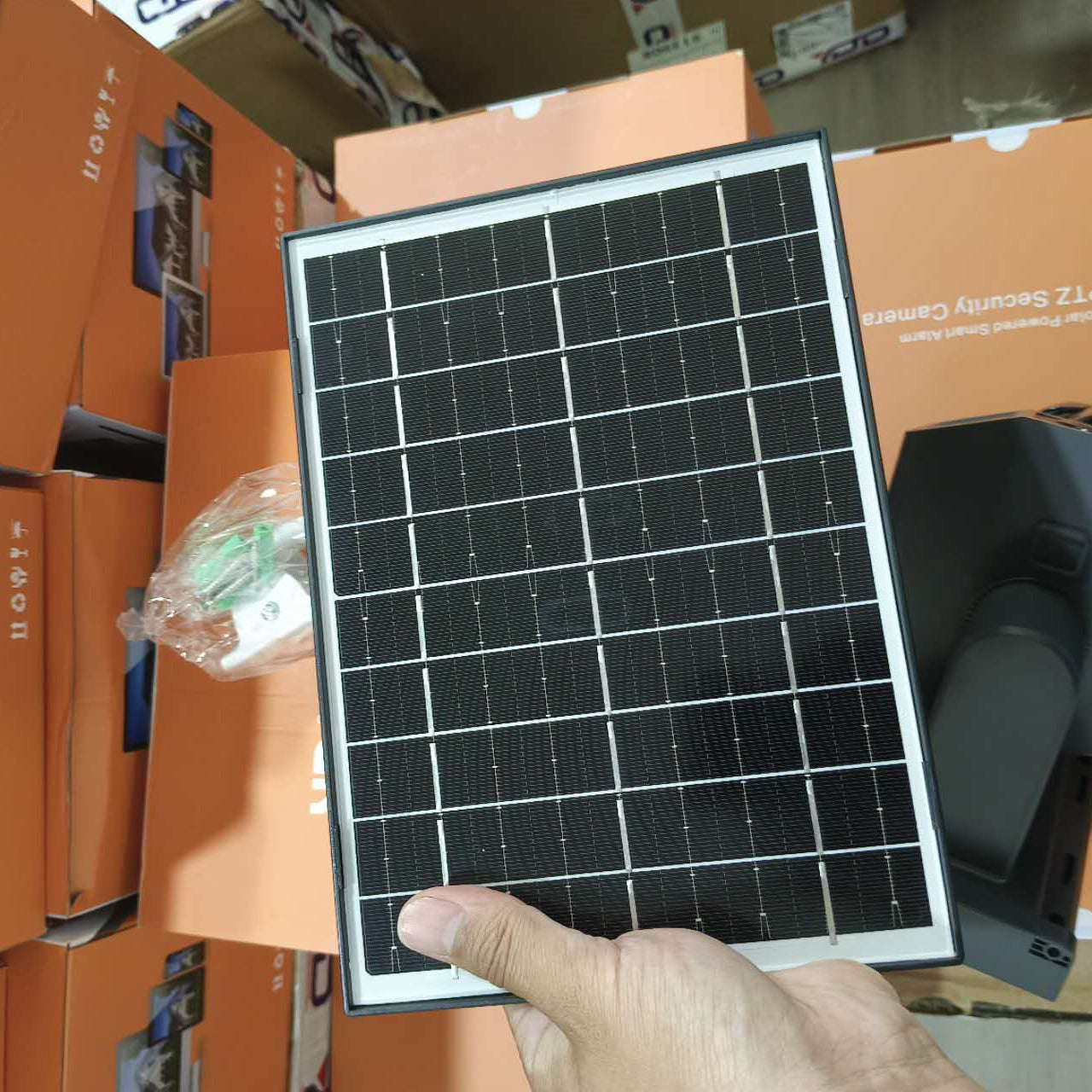 V41 4G 8MP Outdoor Solar Security Camera